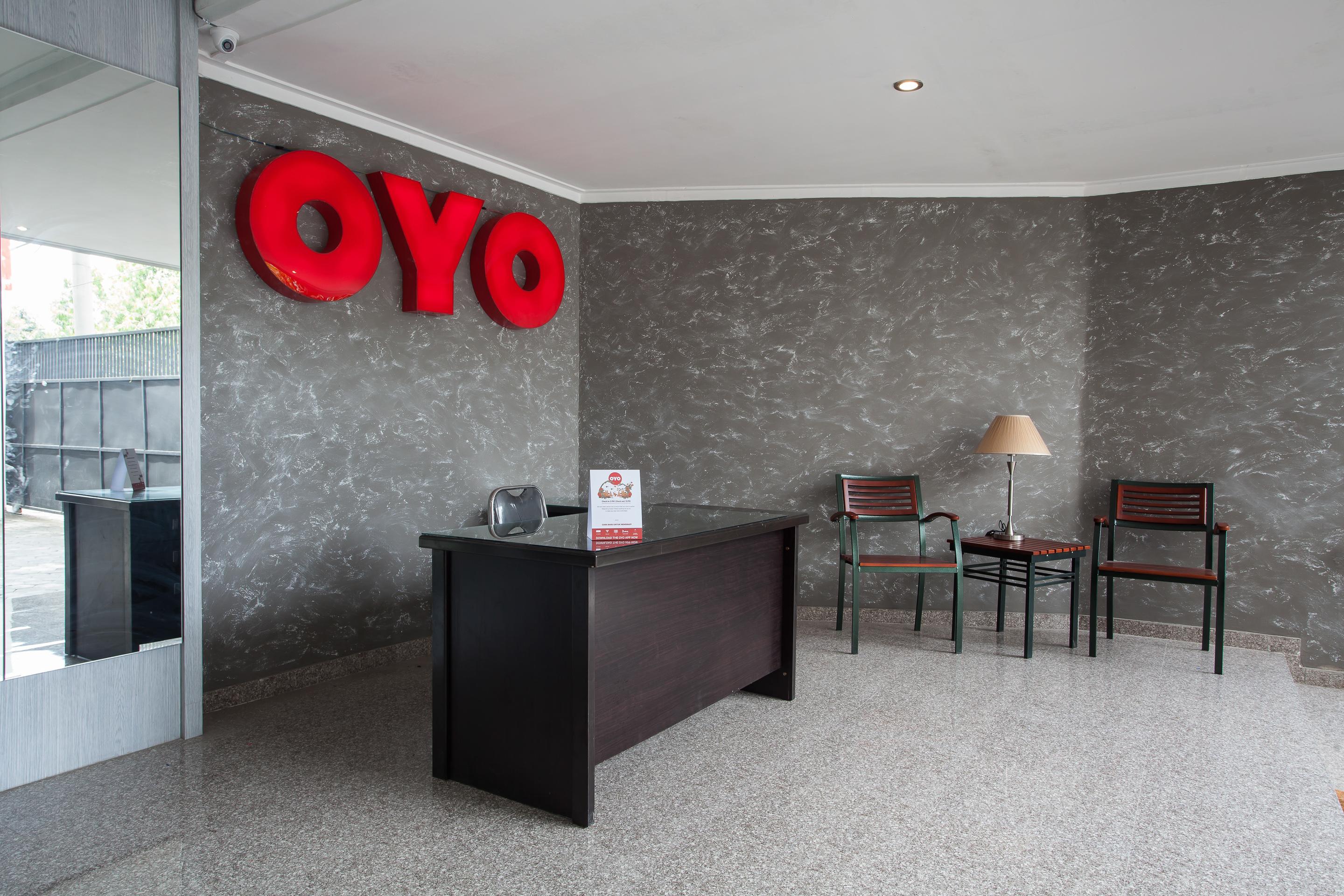 Super Oyo Capital O 134 Lg Residence Surabaya Exterior photo